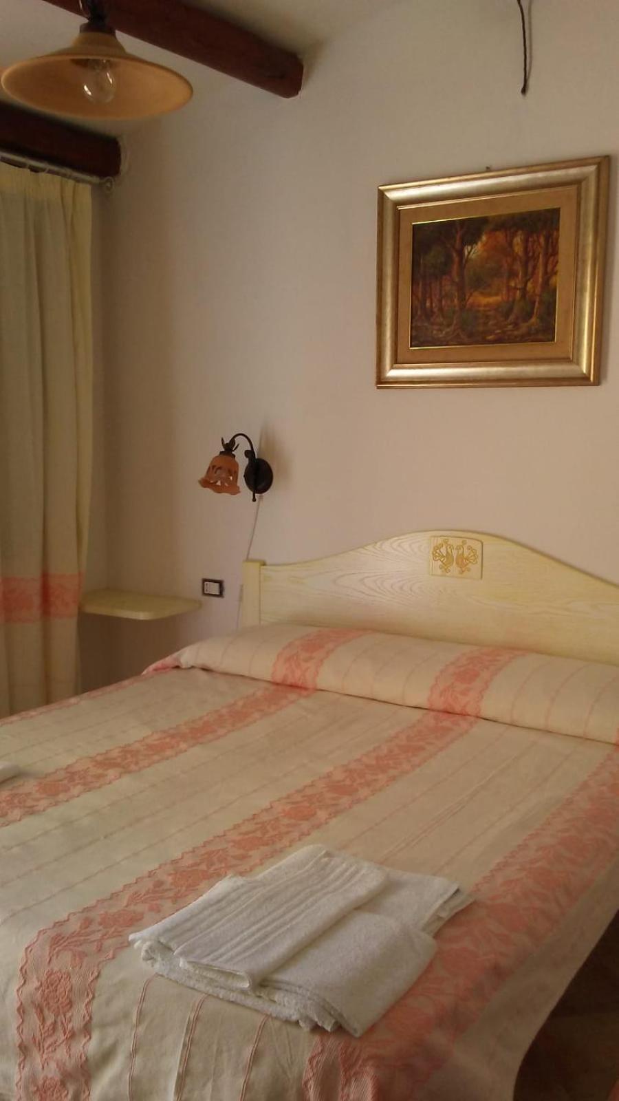 Agriturismo Donnolu Tertenìa Rum bild