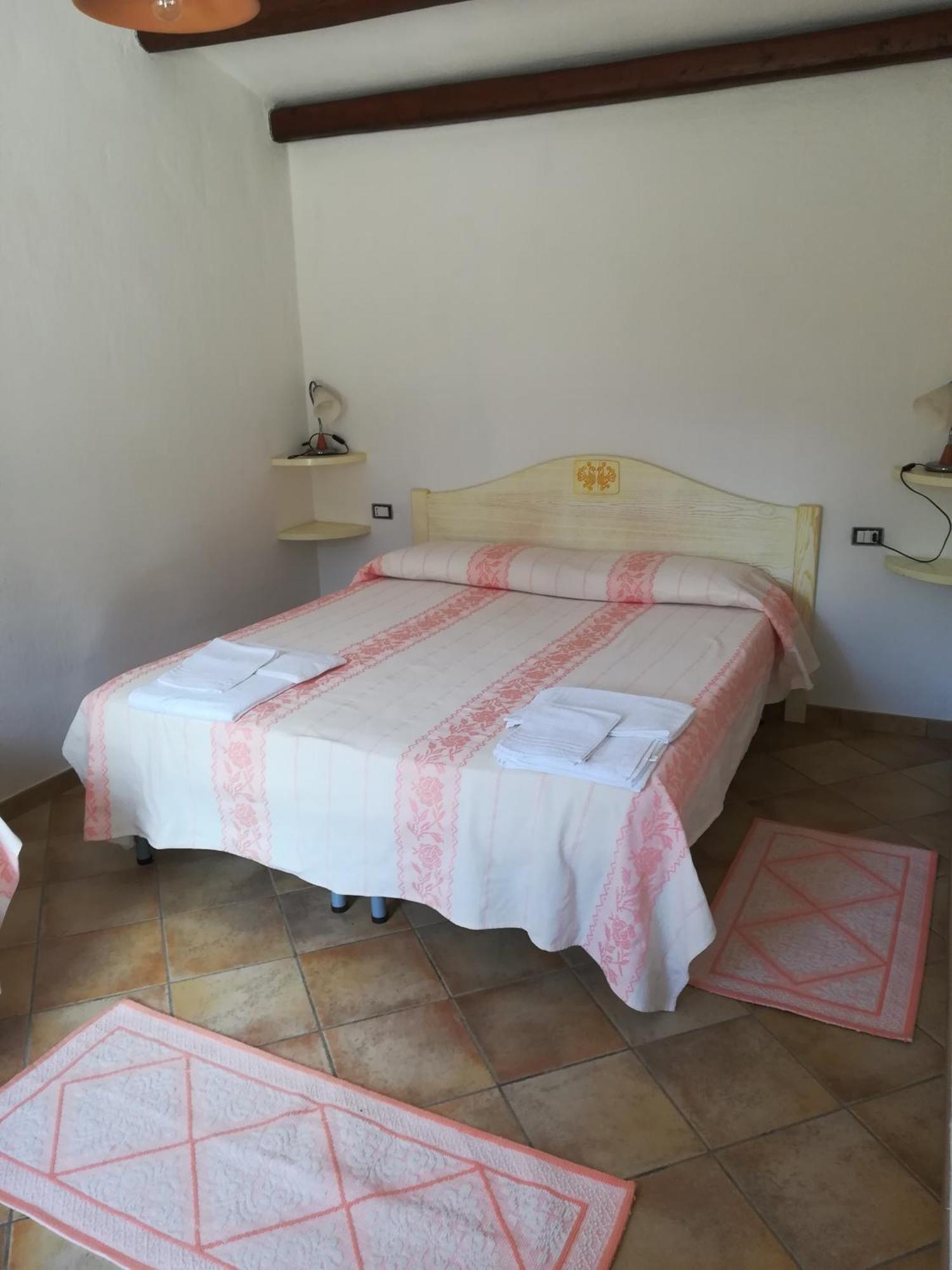 Agriturismo Donnolu Tertenìa Rum bild